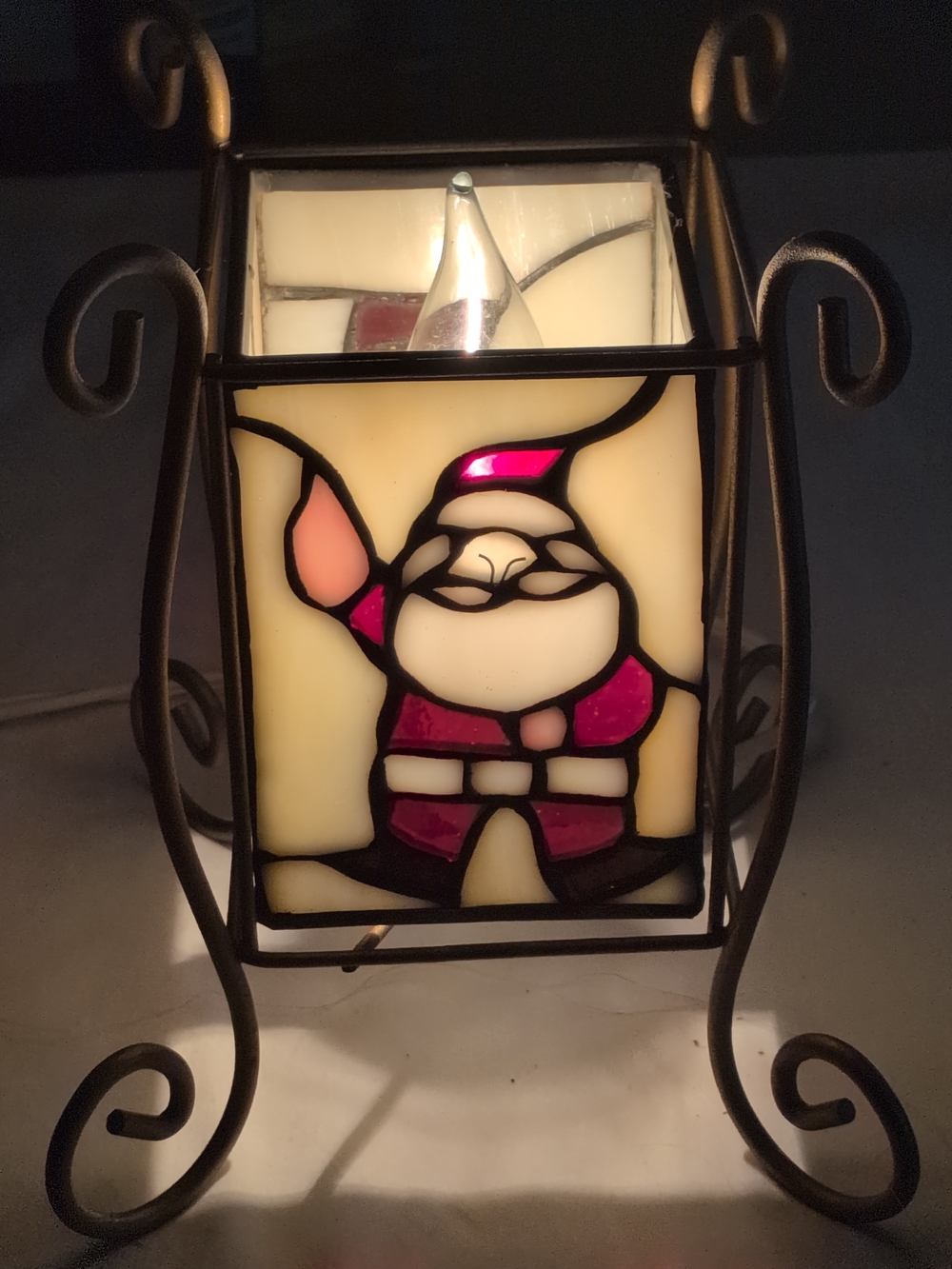 Stained Glass Gnome Accent Lamp - Pink/White